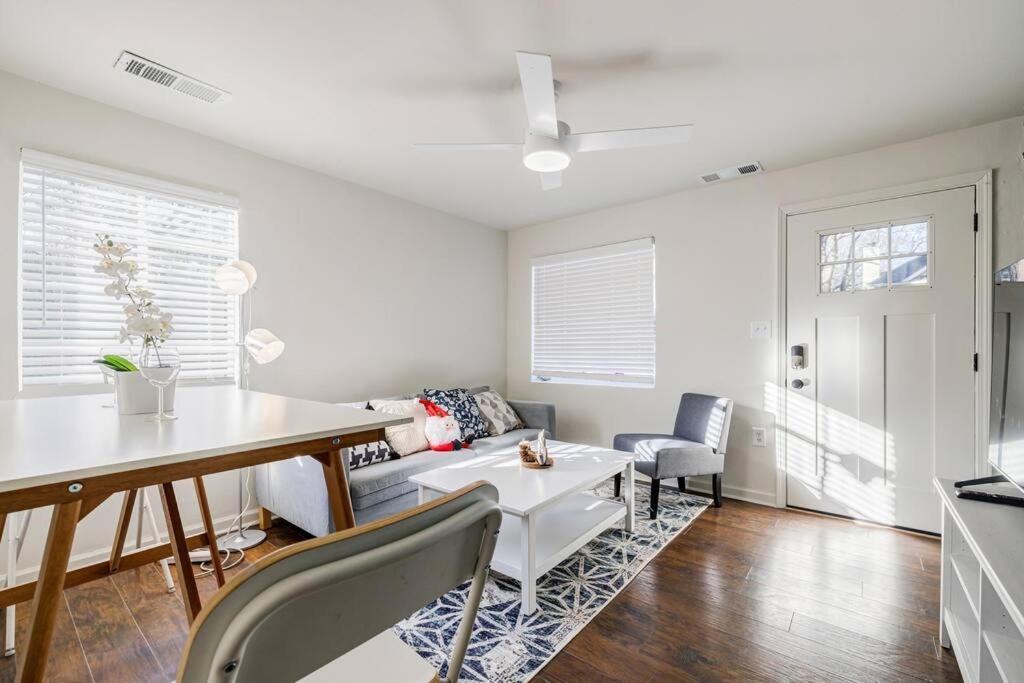 Вилла 5Min-Grant Park With Fenced Yard, Parking And Pet Friendly Атланта Экстерьер фото