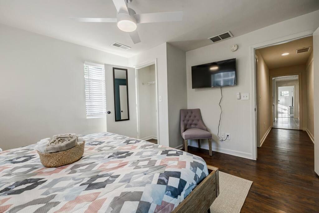 Вилла 5Min-Grant Park With Fenced Yard, Parking And Pet Friendly Атланта Экстерьер фото
