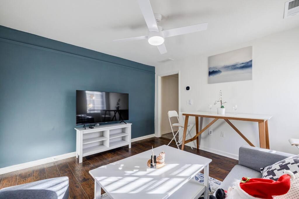 Вилла 5Min-Grant Park With Fenced Yard, Parking And Pet Friendly Атланта Экстерьер фото